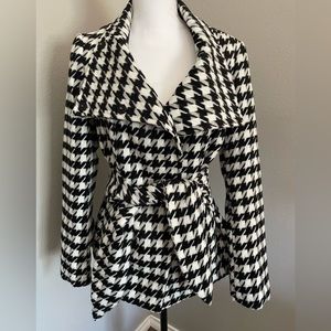 Chic houndstooth wrap jacket